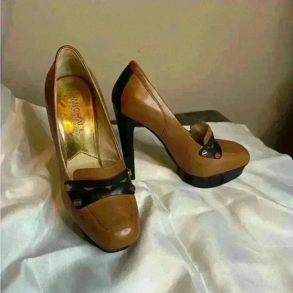 Michael Kors 2-tone platform heels - Picture 1 of 7